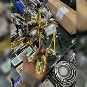 ጎልደን የአይነት ማውጫ ጭልፋ