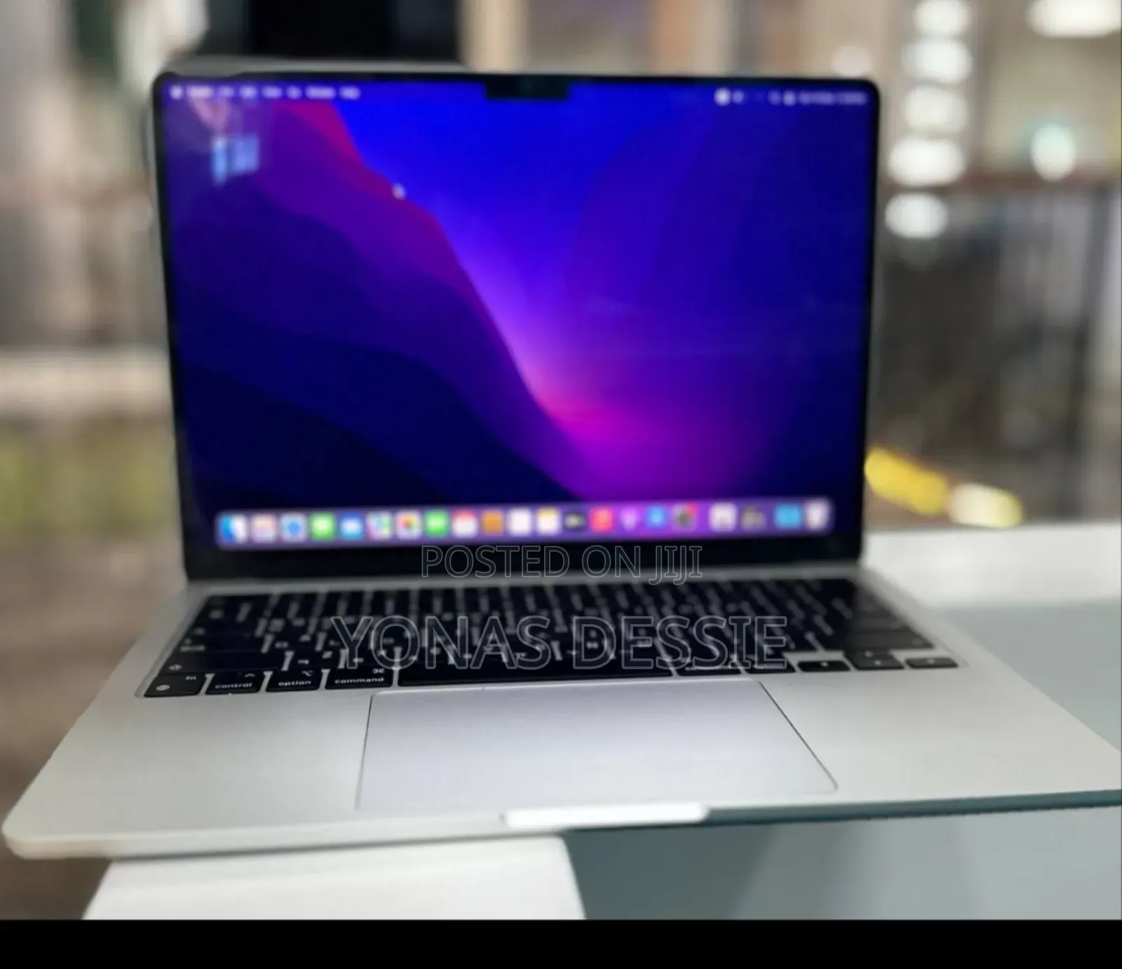 New Laptop Apple MacBook Air 2022 M2 8GB SSD 256GB