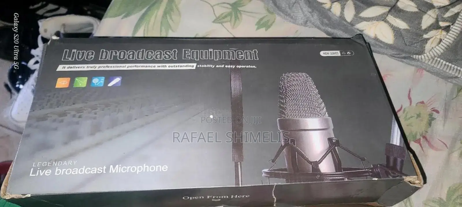 Microphone
