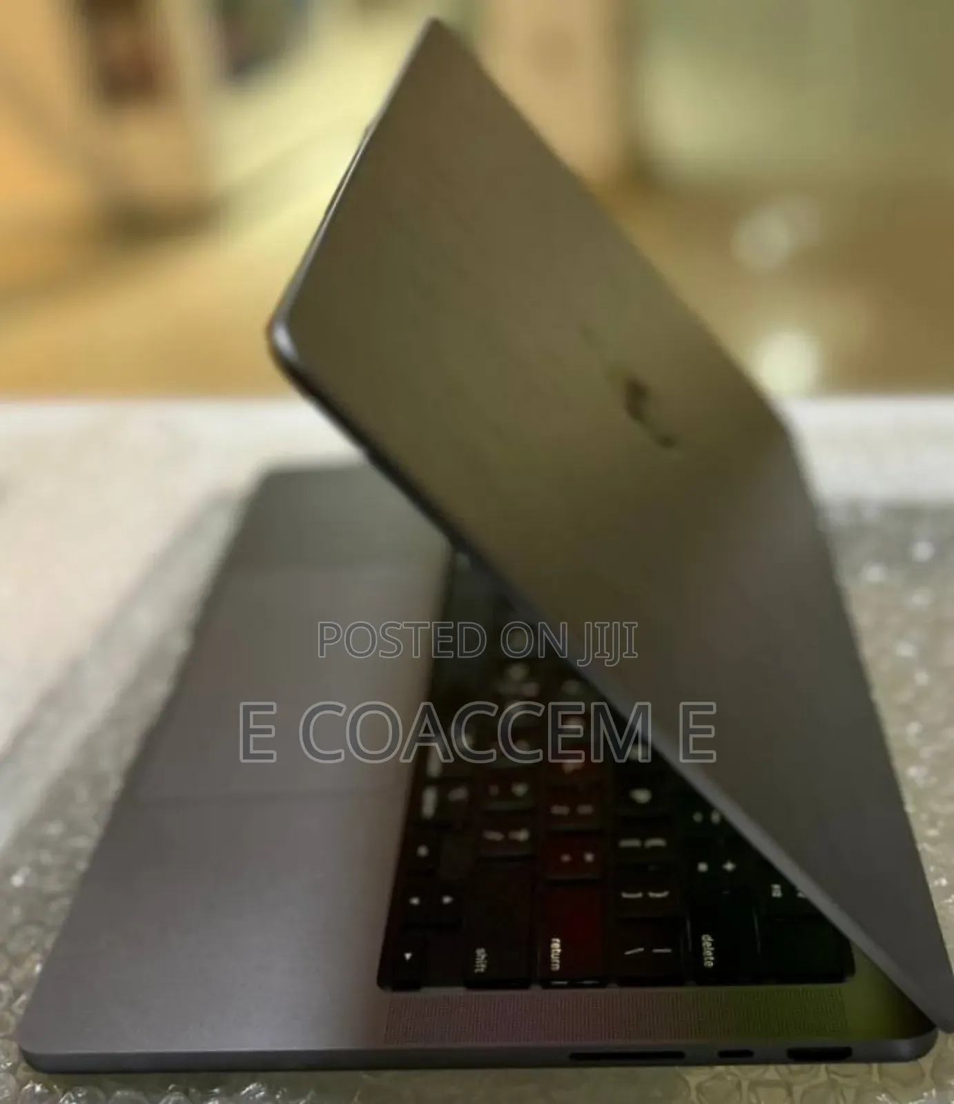 New Laptop Apple MacBook 16GB SSD 512GB