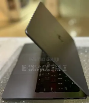 New Laptop Apple MacBook 16GB SSD 512GB