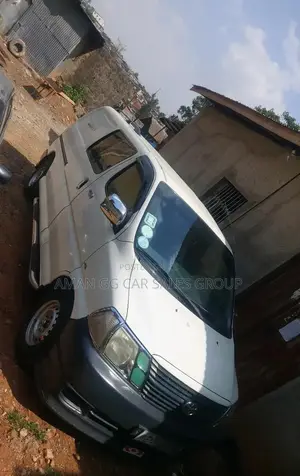 Toyota HiAce 2009 White