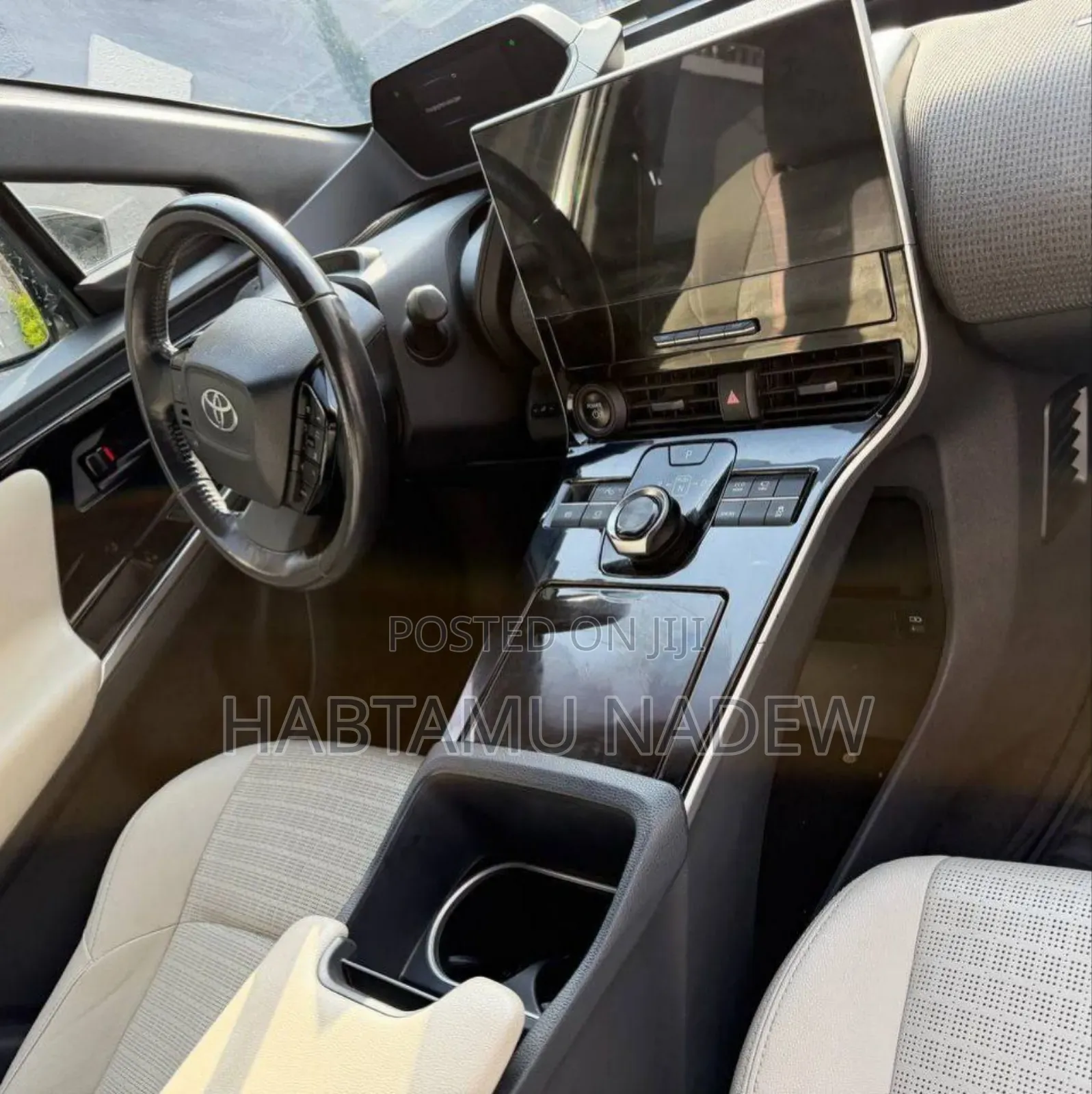 Toyota bZ4X 2022 Silver