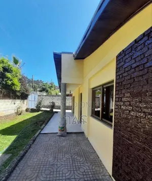 3bdrm Villa in የሚሸጥ ቪላ ​አያት የመኖሪያ, Bole for sale