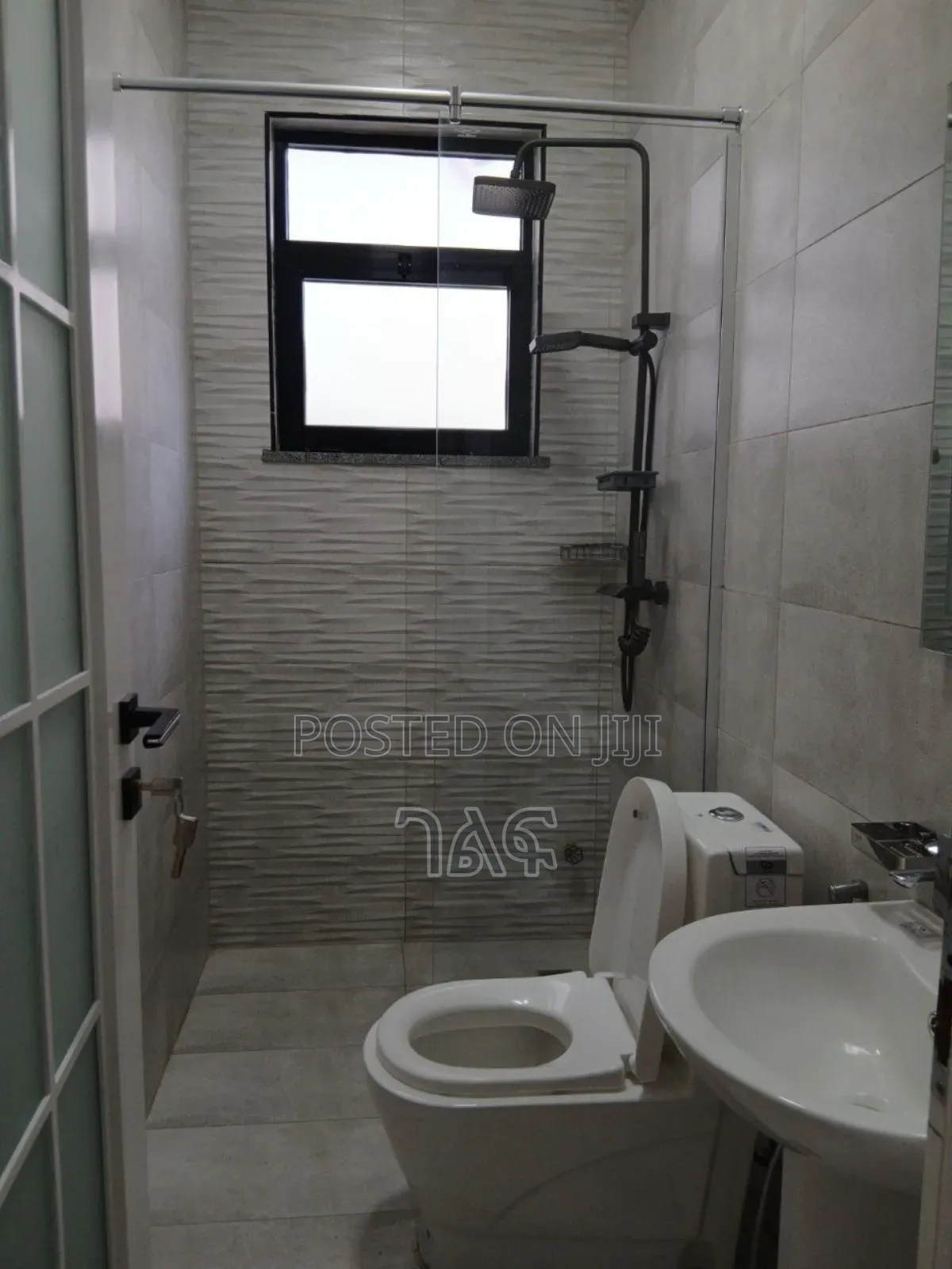 3bdrm Villa in የሚሸጥ ቪላ ​አያት የመኖሪያ, Bole for sale