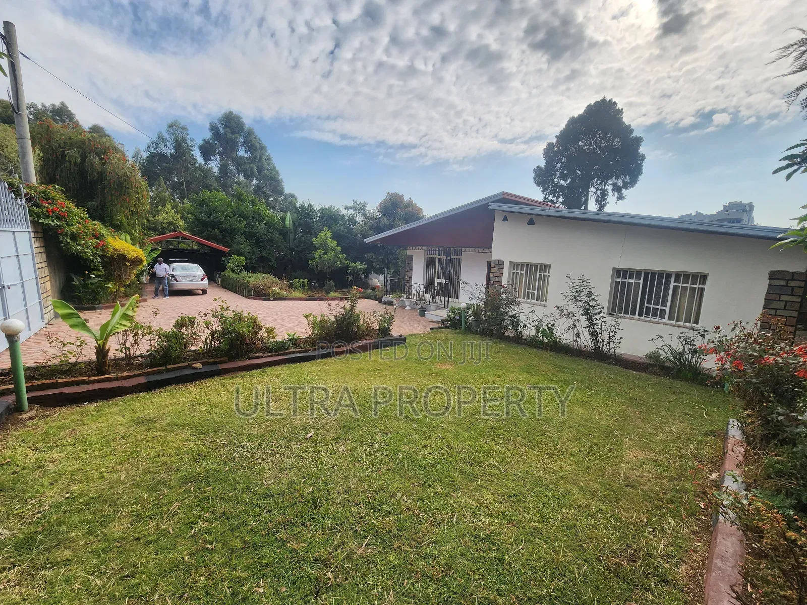 Furnished 3bdrm Villa in Bole for rent