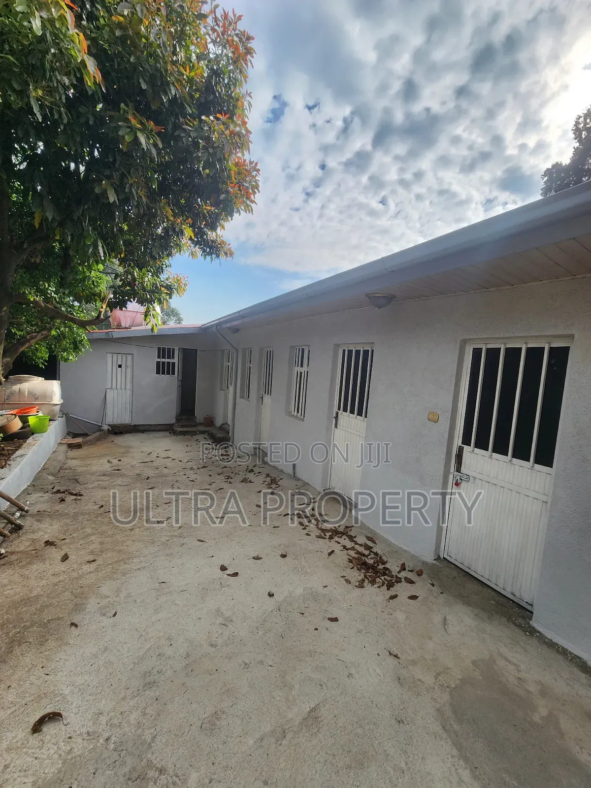 Furnished 3bdrm Villa in Bole for rent