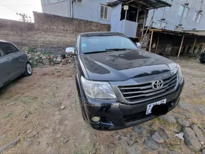 Toyota Hilux 3.0 D-4D 4x4 2014 Black