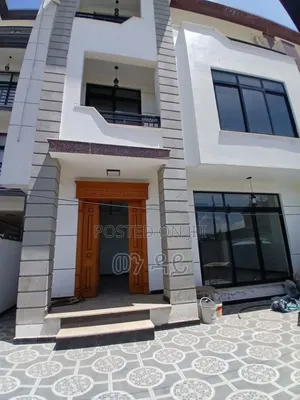 7bdrm House in Akaky Kaliti for sale