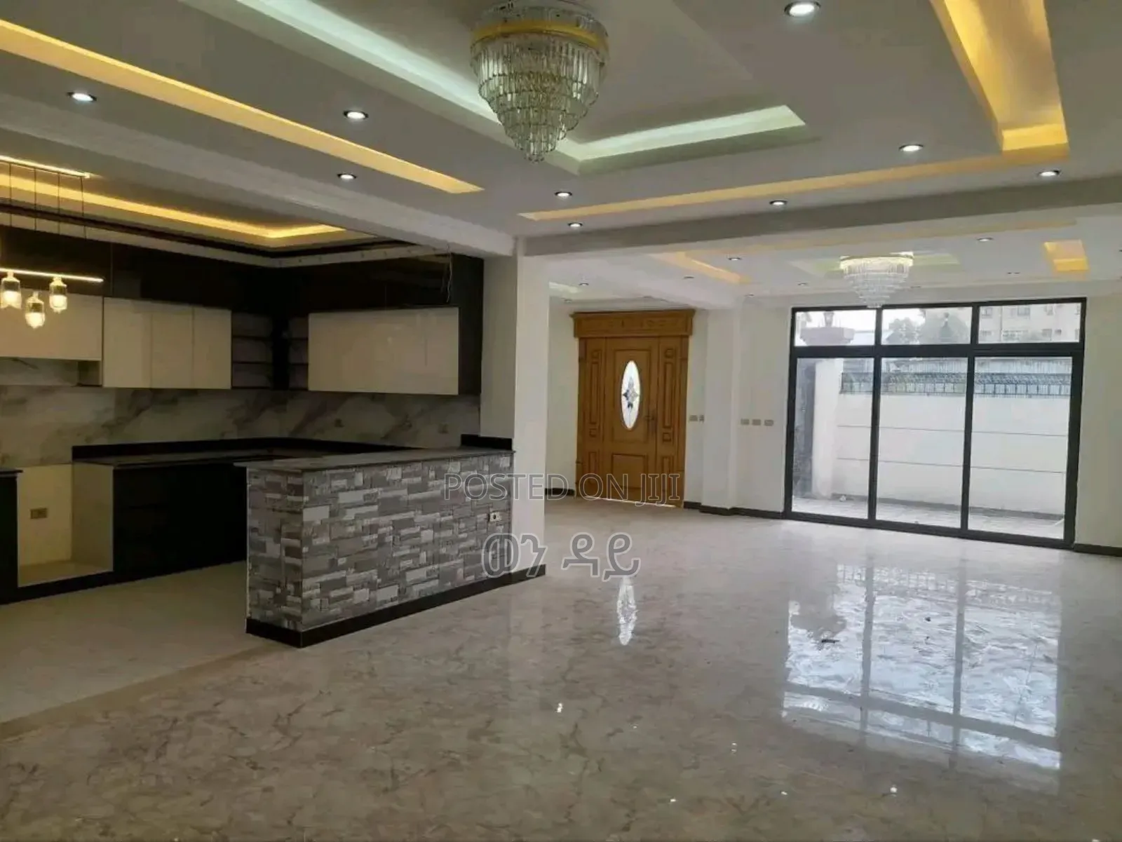 7bdrm House in Akaky Kaliti for sale