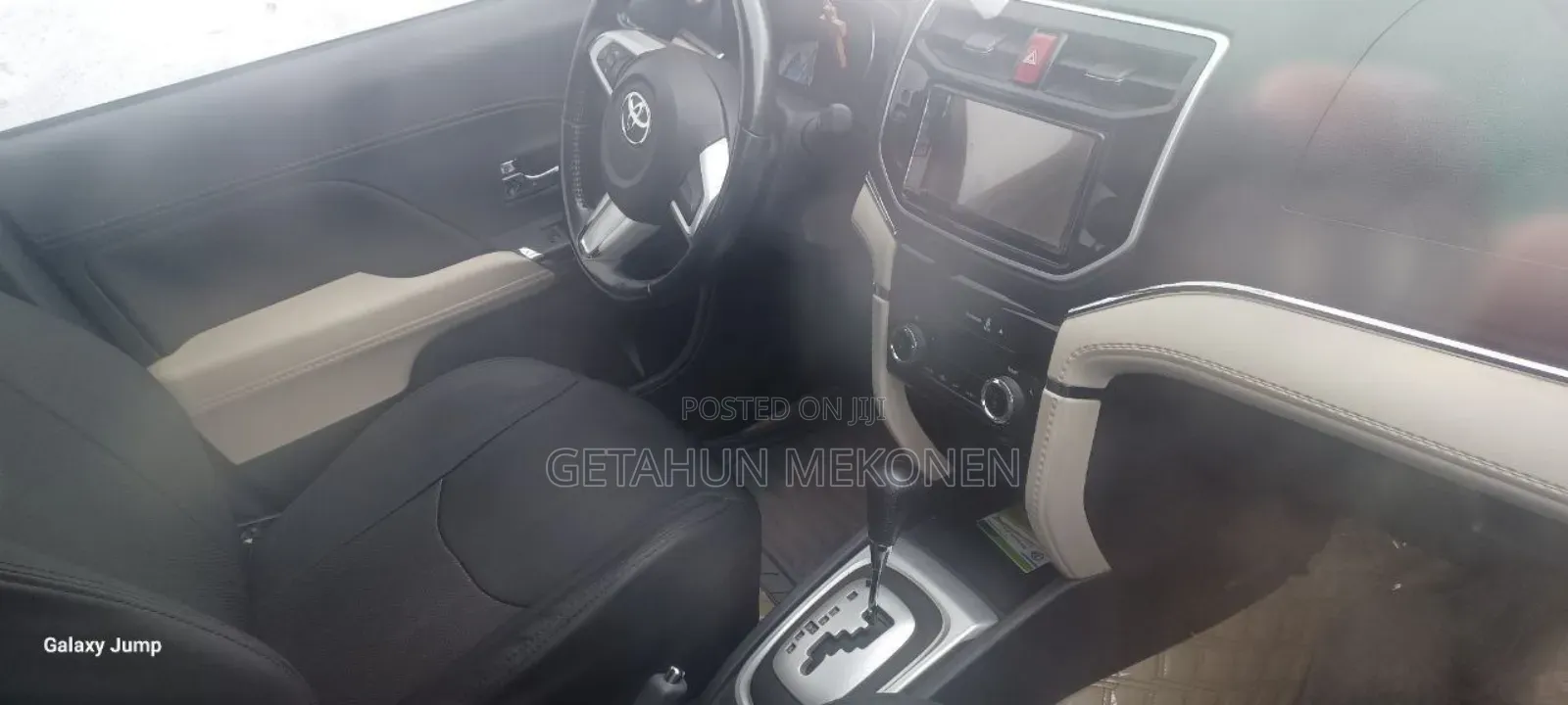 Toyota Rush 2022 Silver