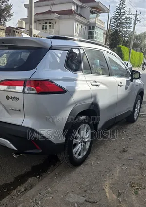 Toyota Corolla Cross Hybrid 2024 Silver