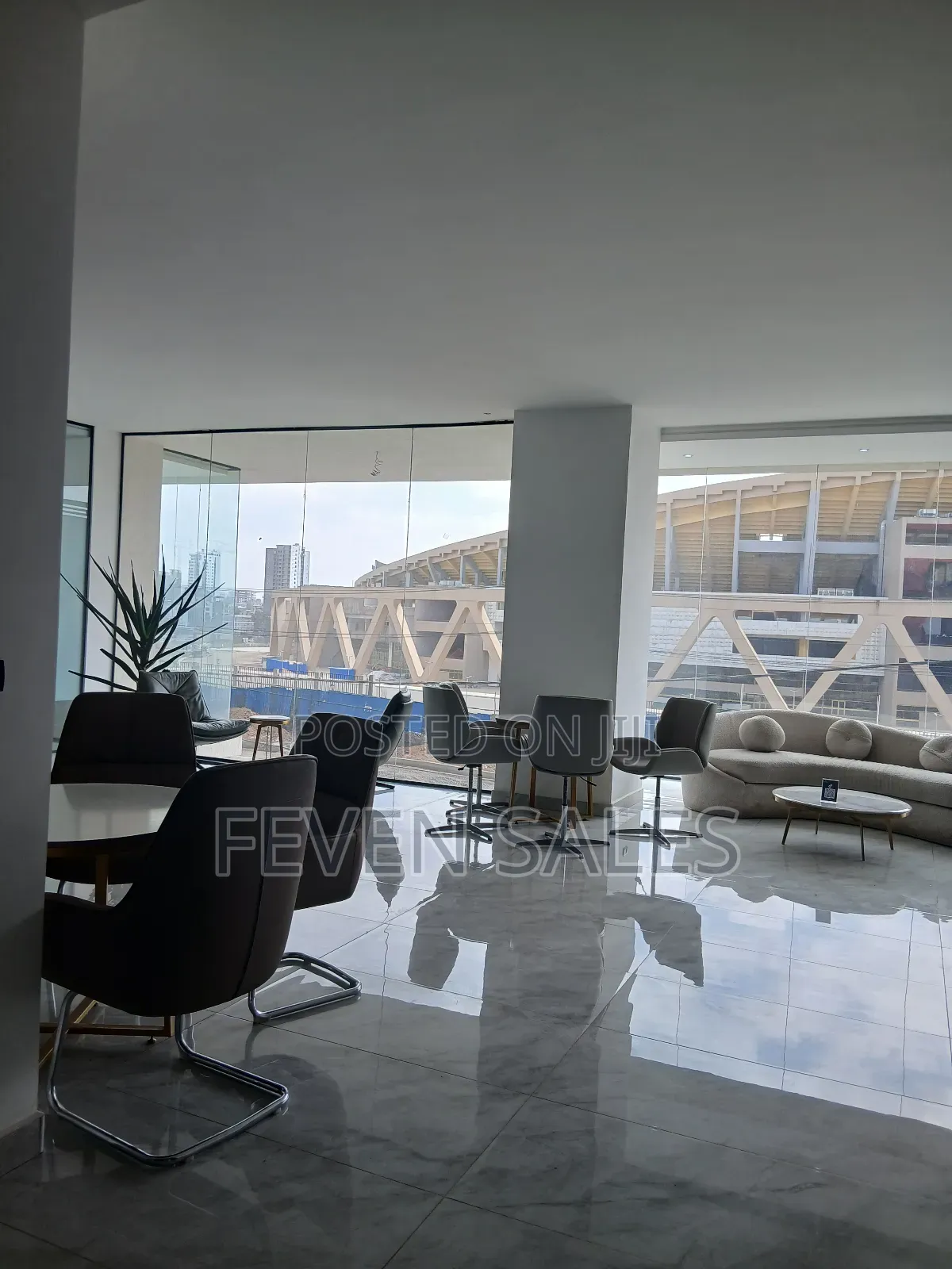 በፍጥነት እየተሰራ ባለዉ መንገድ ላይ የንግድ ሱቅ አይፈልጉም