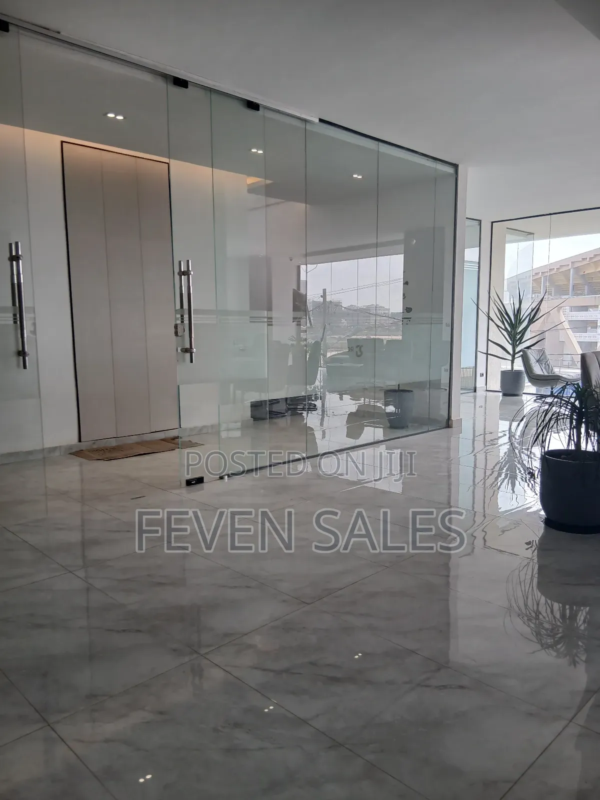 በፍጥነት እየተሰራ ባለዉ መንገድ ላይ የንግድ ሱቅ አይፈልጉም