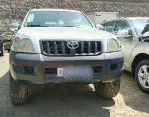 Toyota Land Cruiser Prado 2004 White