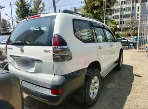 Toyota Land Cruiser Prado 2004 White
