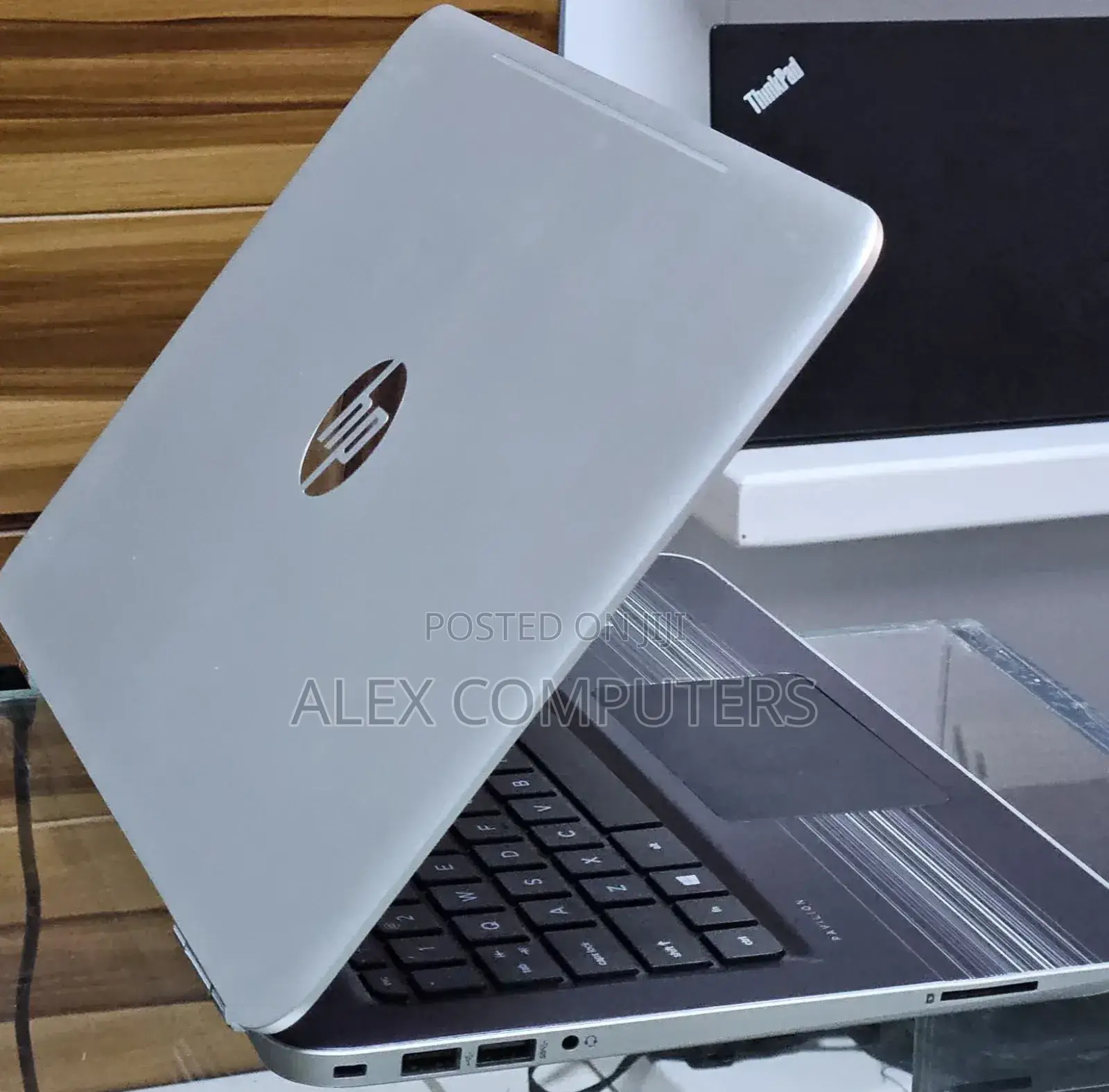 New Laptop HP Pavilion 15 8GB Intel Core I5 SSD 256GB