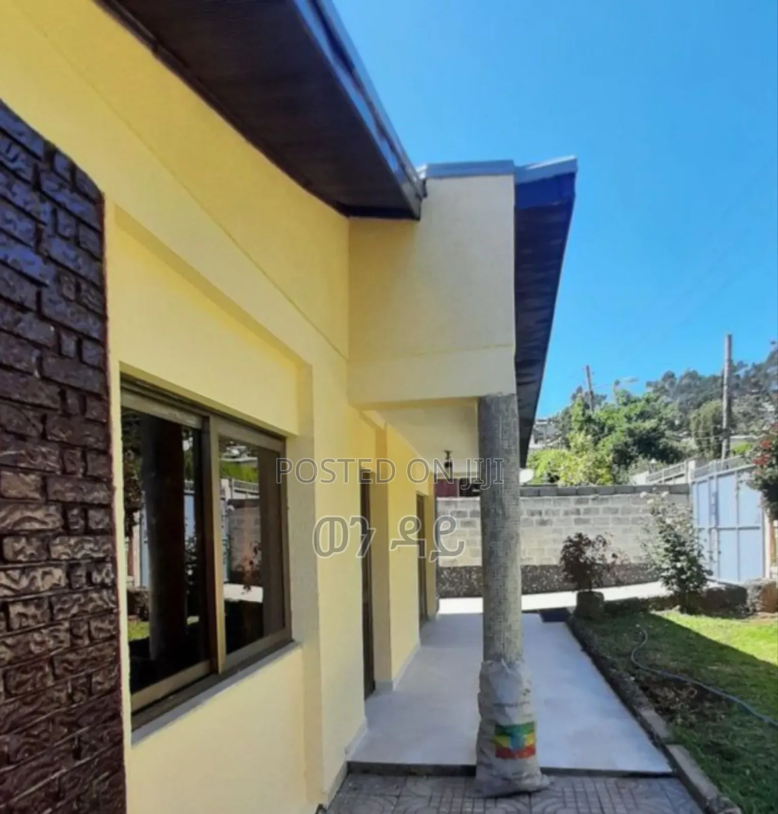 Furnished 7bdrm Villa in Bole for sale