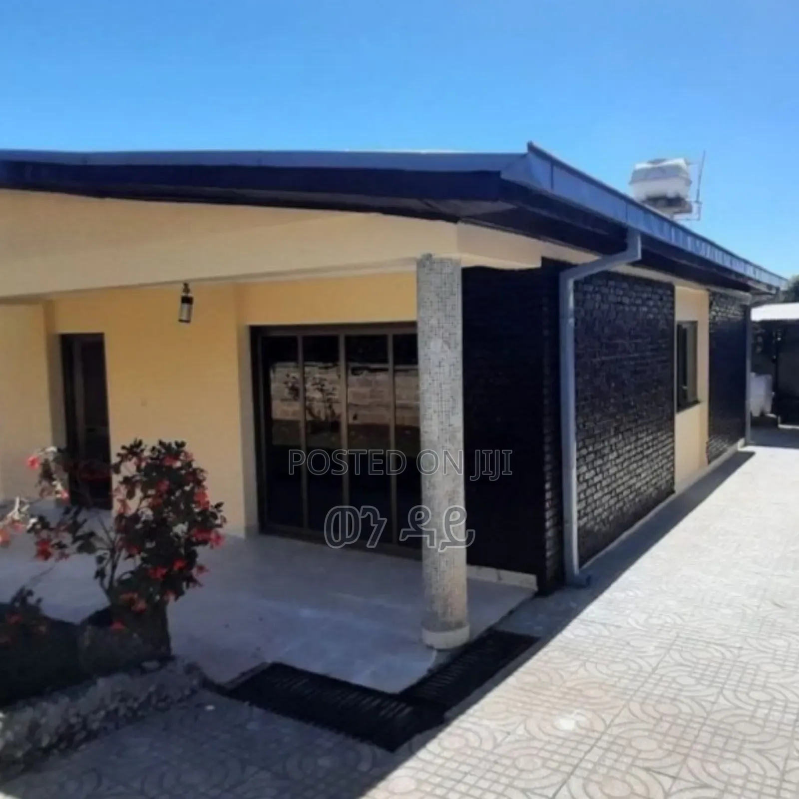 Furnished 7bdrm Villa in Bole for sale