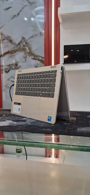 New Laptop HP OmniBook 7 14" 16GB Intel Core 7 SSD 512GB