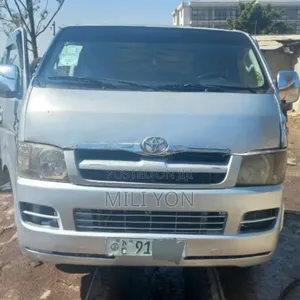 Toyota HiAce 2009 Silver