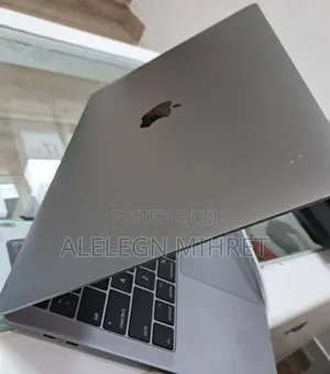 New Laptop Apple MacBook Pro 16GB Intel Core I5 SSD 256GB