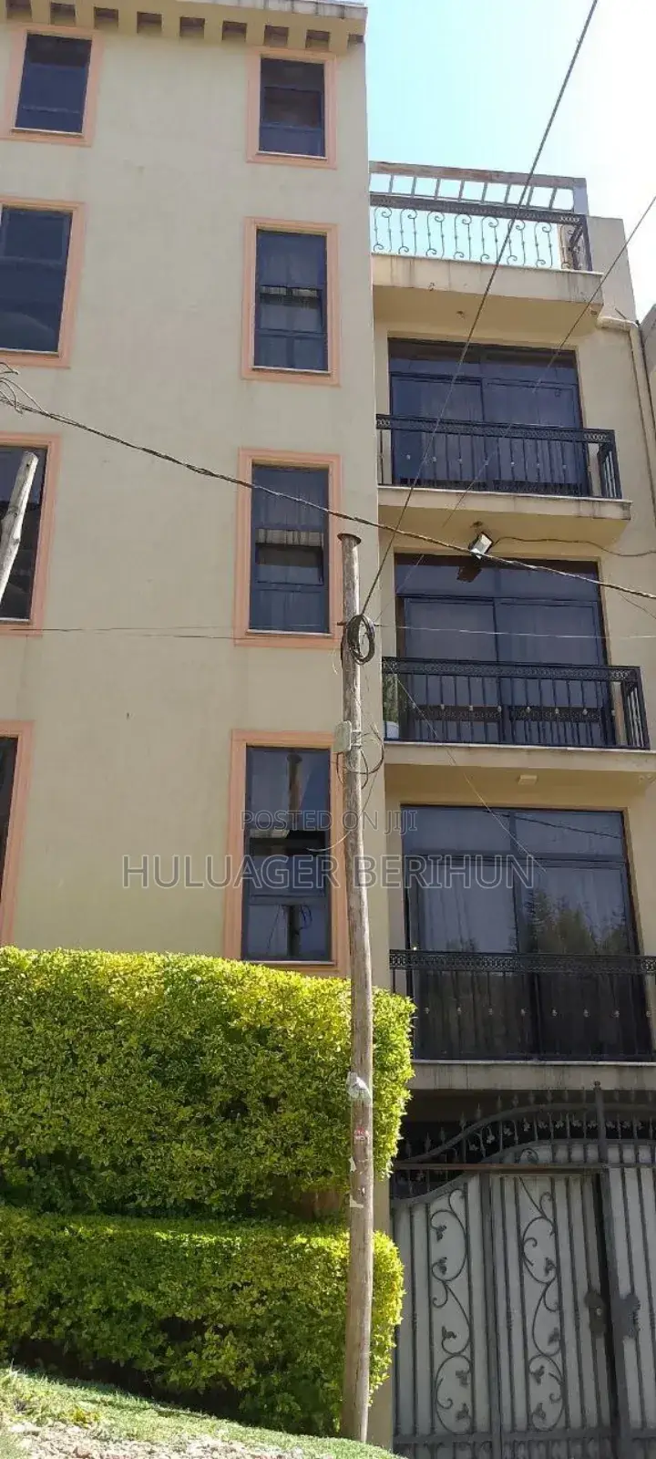 11bdrm House in Bole for sale