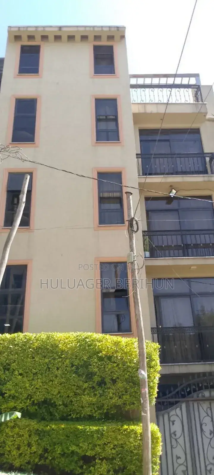 11bdrm House in Bole for sale