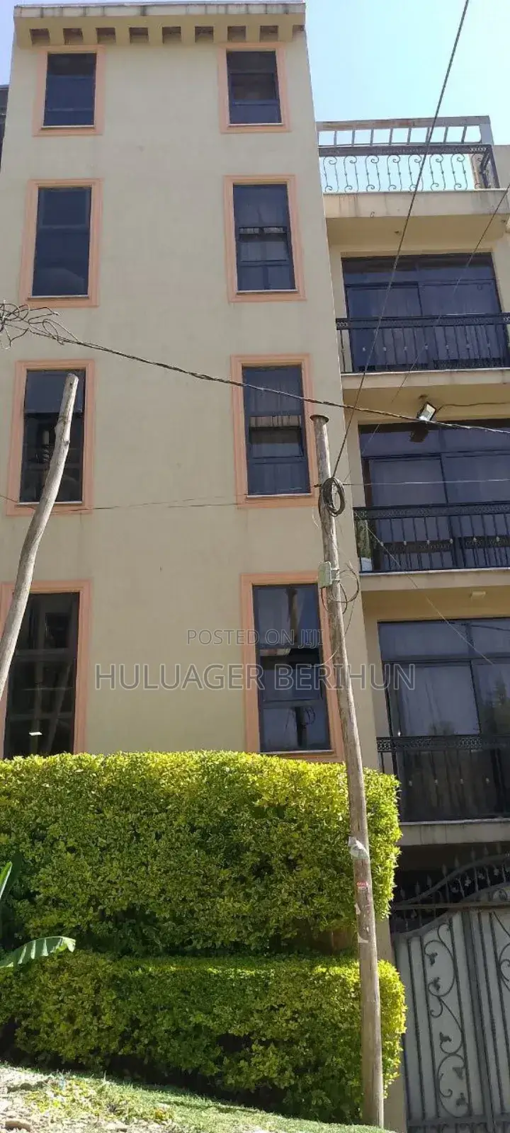 11bdrm House in Bole for sale