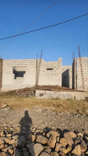 6bdrm House in Bole for sale