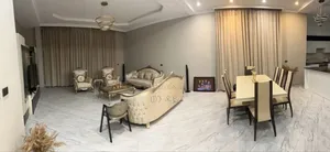 Furnished 8bdrm House in Bole for sale