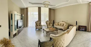 Furnished 8bdrm House in Bole for sale