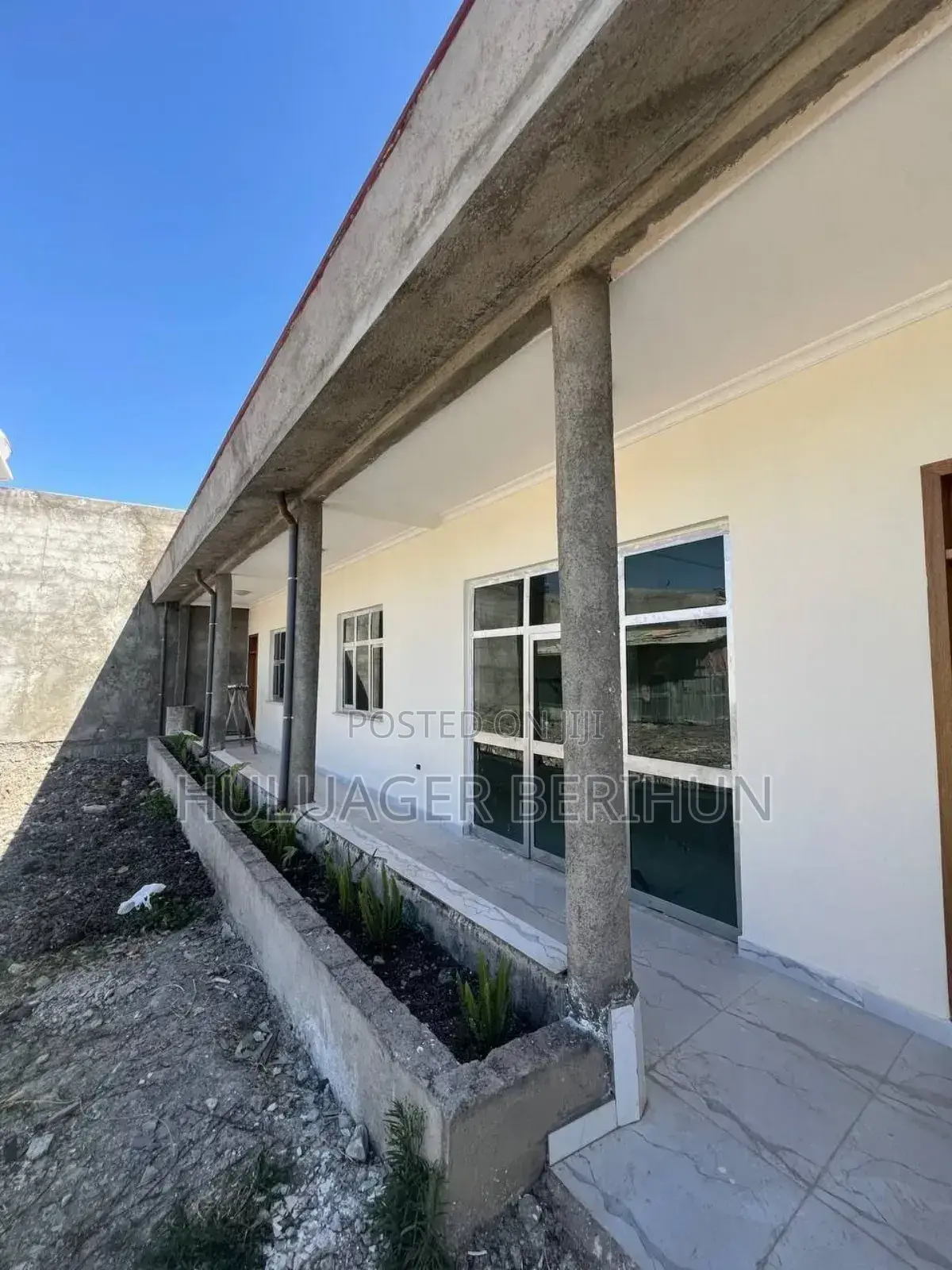 Furnished 9bdrm House in Bole for sale