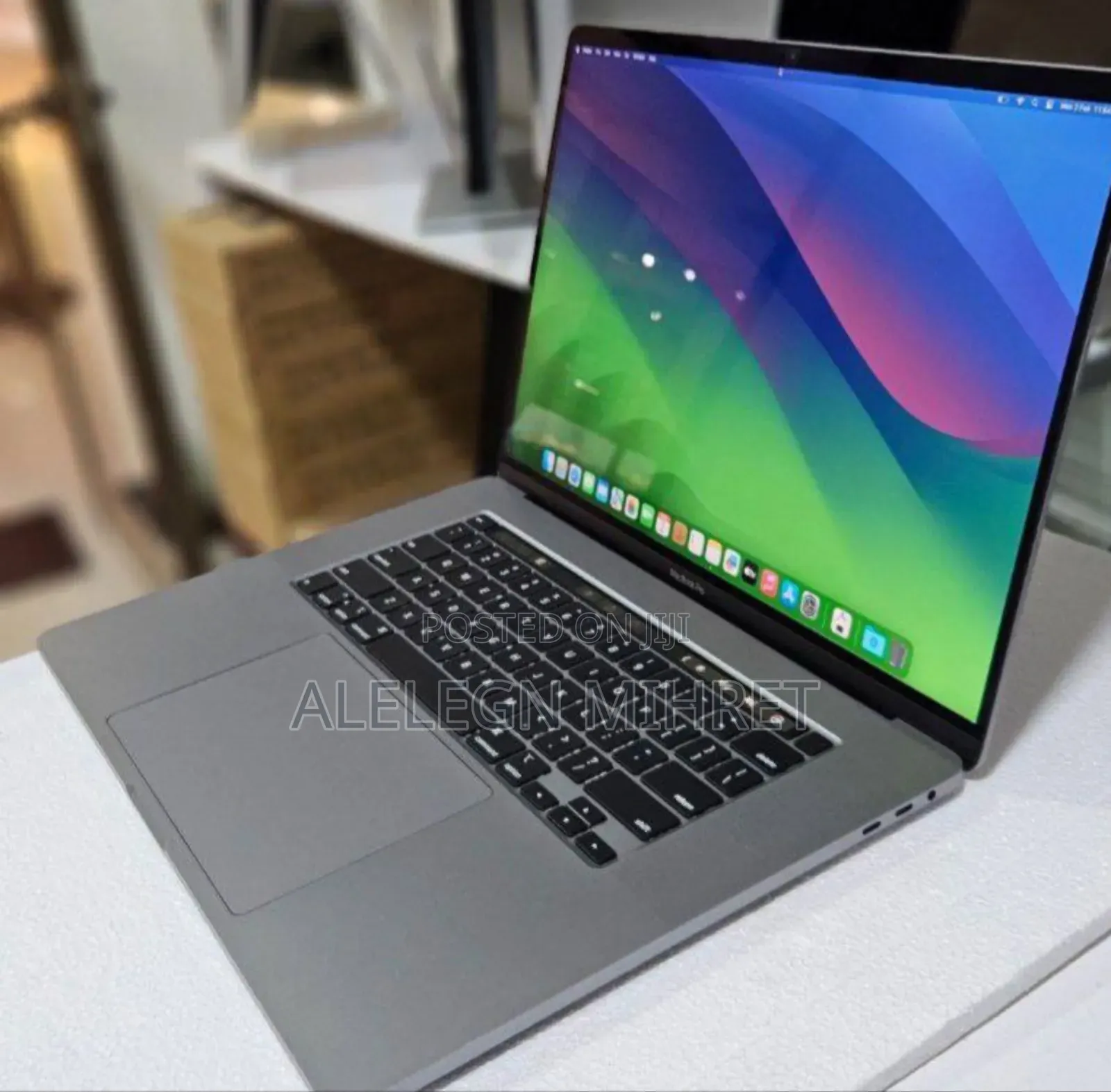New Laptop Apple MacBook Pro 2019 16GB Intel Core I9 SSD 1T