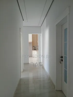 6bdrm House in በአያት ኮምፓውንድ ውስጥ የሚገኝ, Bole for sale