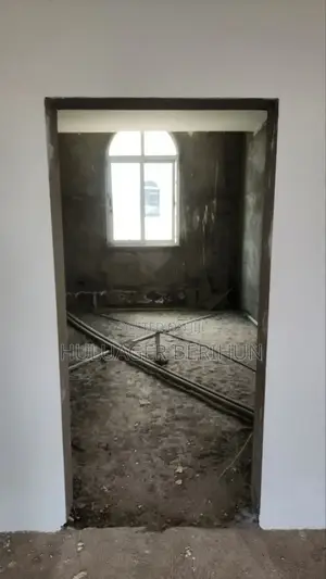 8bdrm House in Bole for sale
