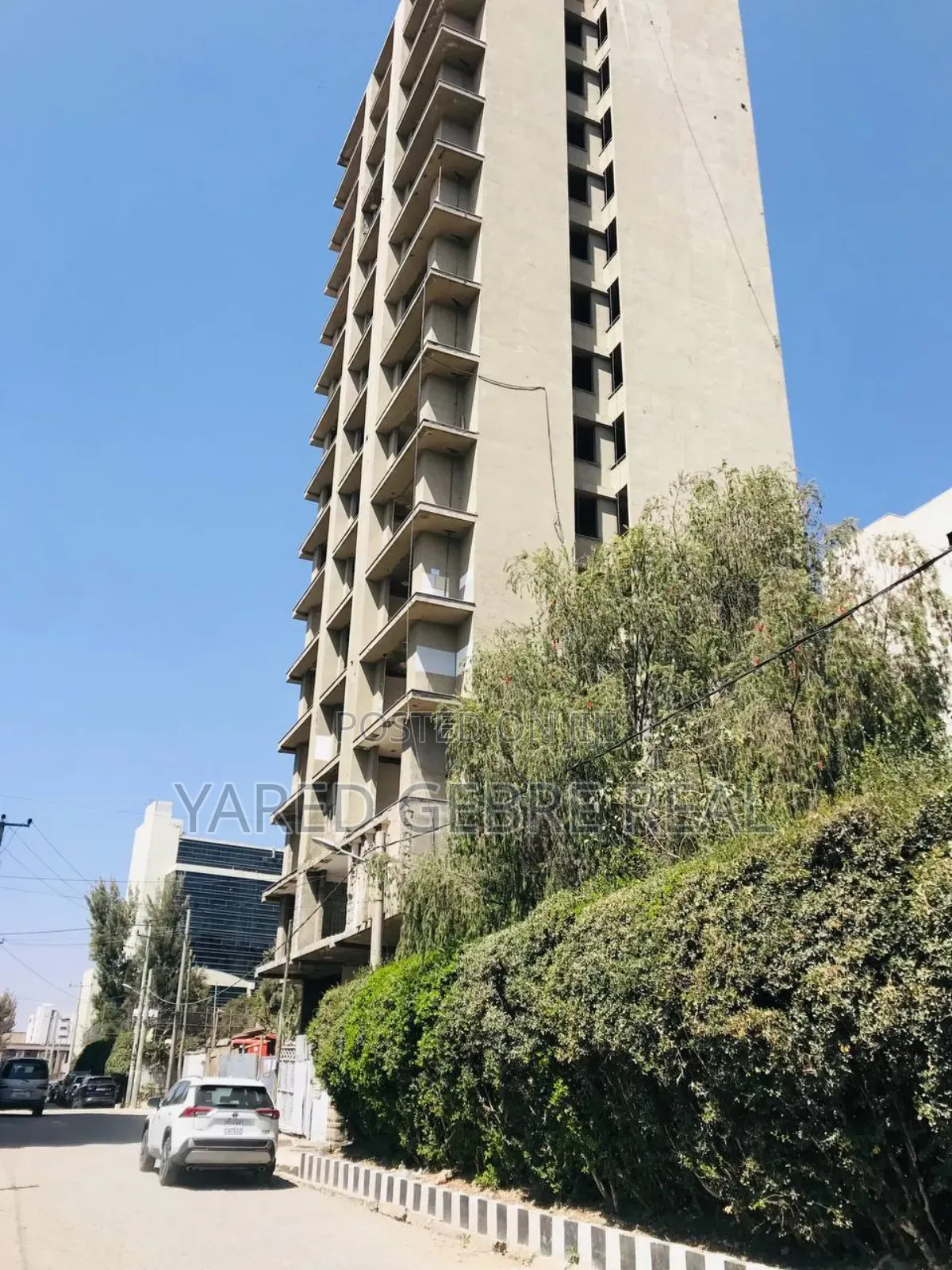 3bdrm Apartment in 📍ቦሌ - መስቀል ፍላወር -, Kirkos for sale