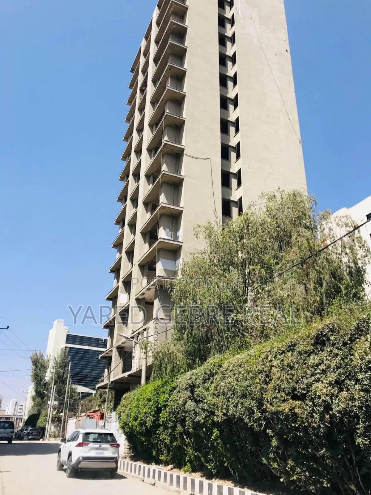 3bdrm Apartment in 📍ቦሌ - መስቀል ፍላወር -, Kirkos for sale