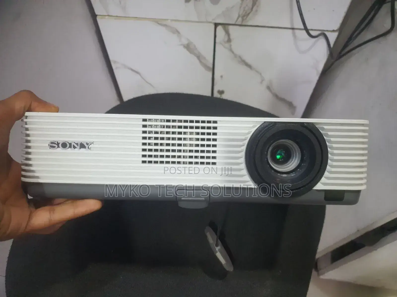 Sony 221 Projector