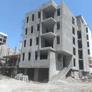 20bdrm Apartment in Akaky Kaliti for sale