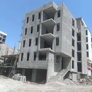 20bdrm Apartment in Akaky Kaliti for sale