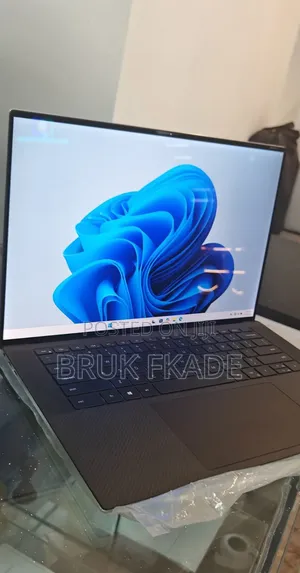 New Laptop Dell XPS 15 16GB Intel Core I7 SSD 512GB