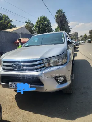 Toyota Hilux 2017 Silver