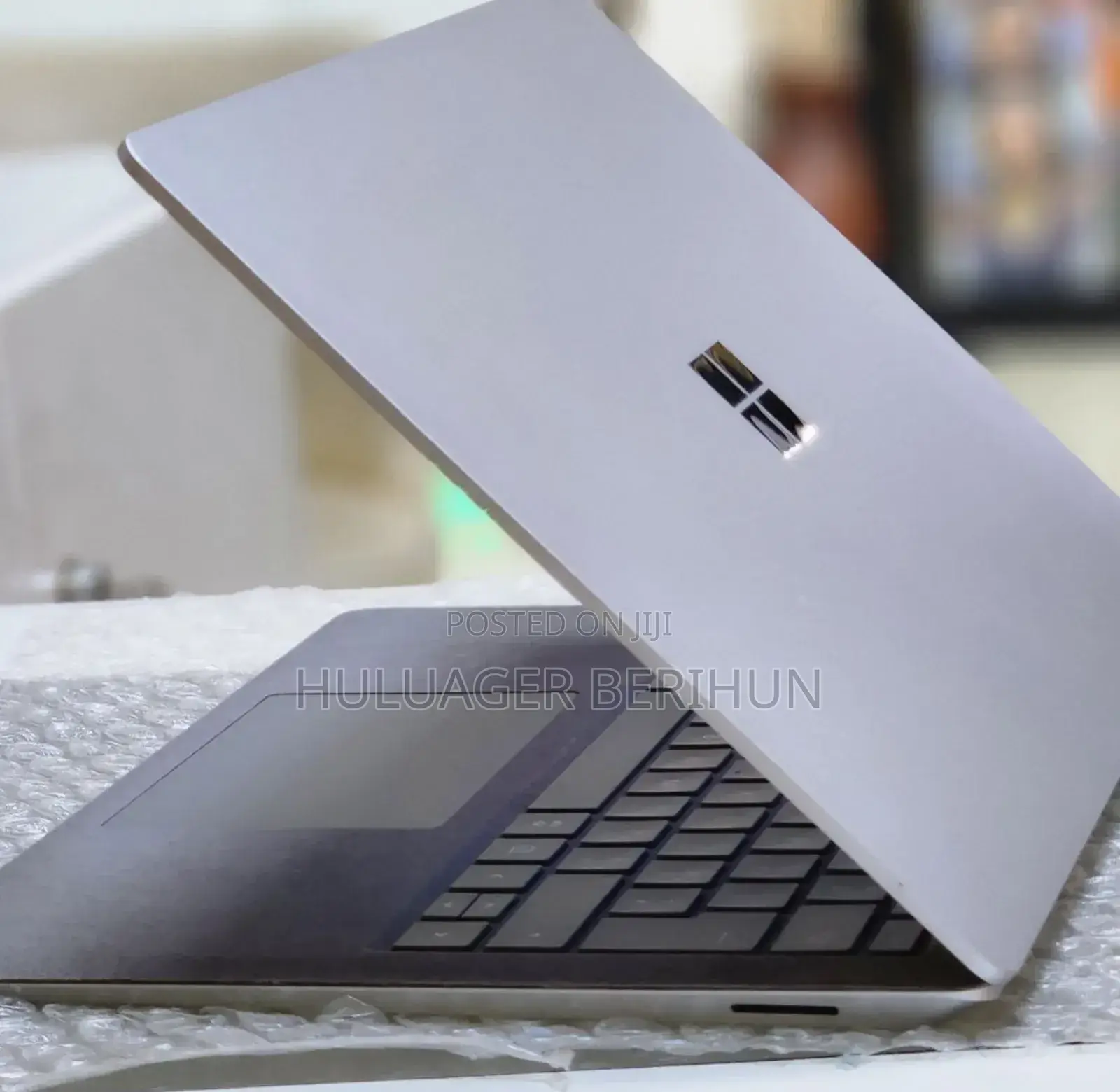 New Laptop 8GB Intel SSD 512GB