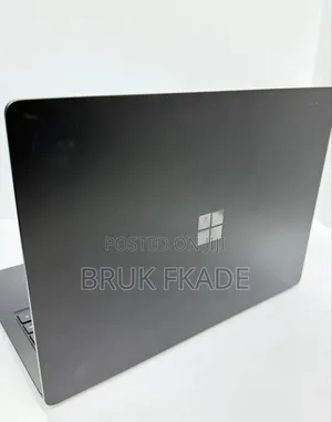 New Laptop Microsoft Surface 8GB Intel Core I5 SSD 512GB