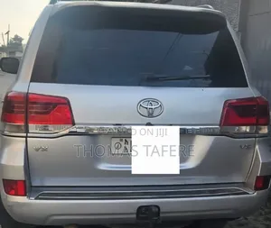 Toyota Land Cruiser 2011 Silver