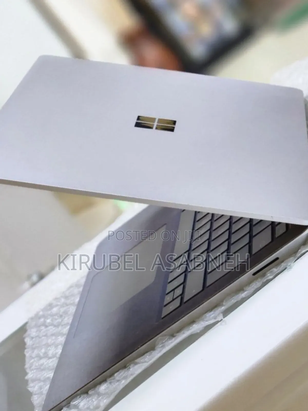 New Laptop Microsoft Surface 8GB Intel Core I5 SSD 512GB