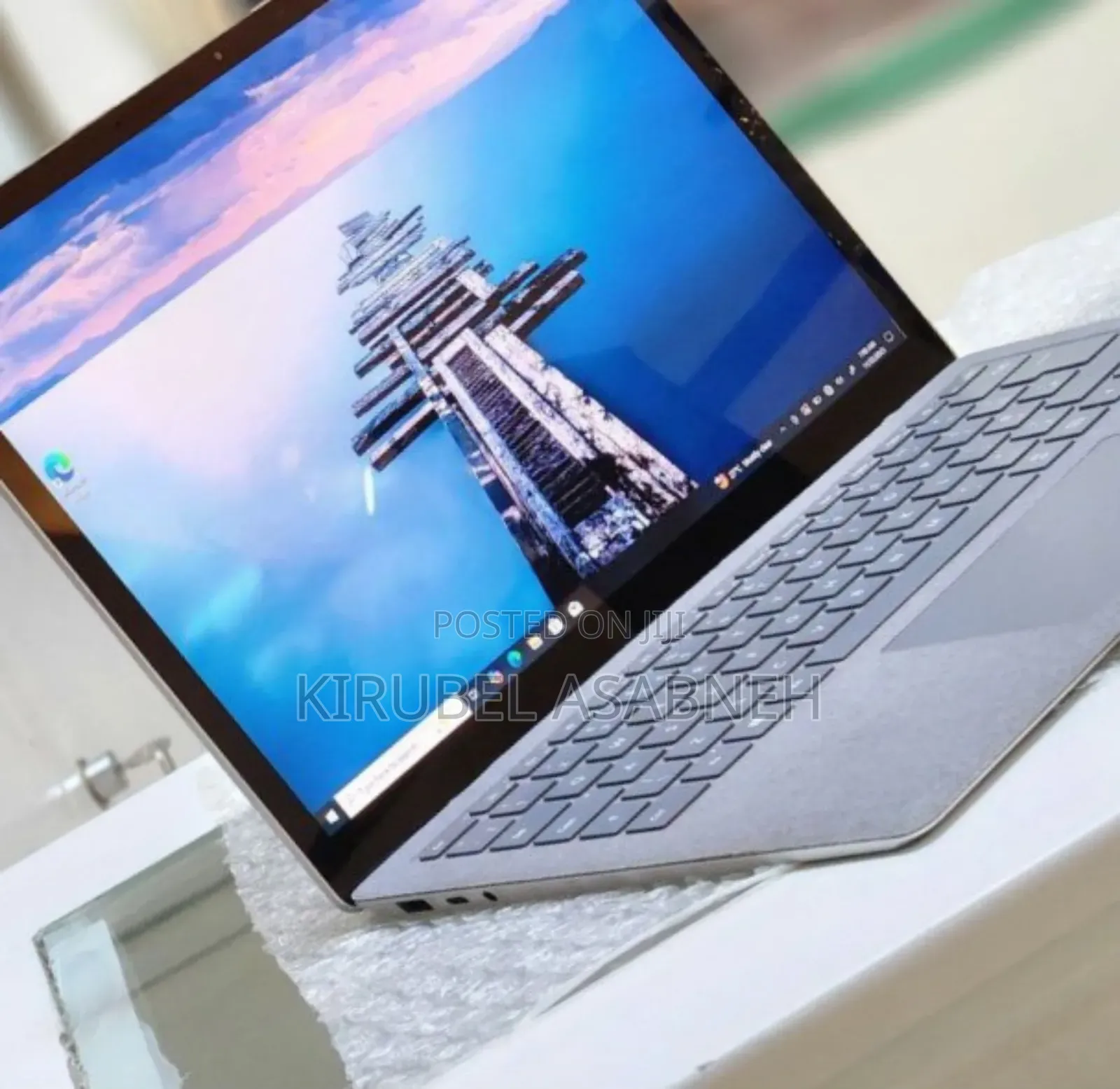New Laptop Microsoft Surface 8GB Intel Core I5 SSD 512GB