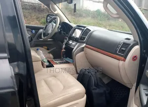 Toyota Land Cruiser 2015