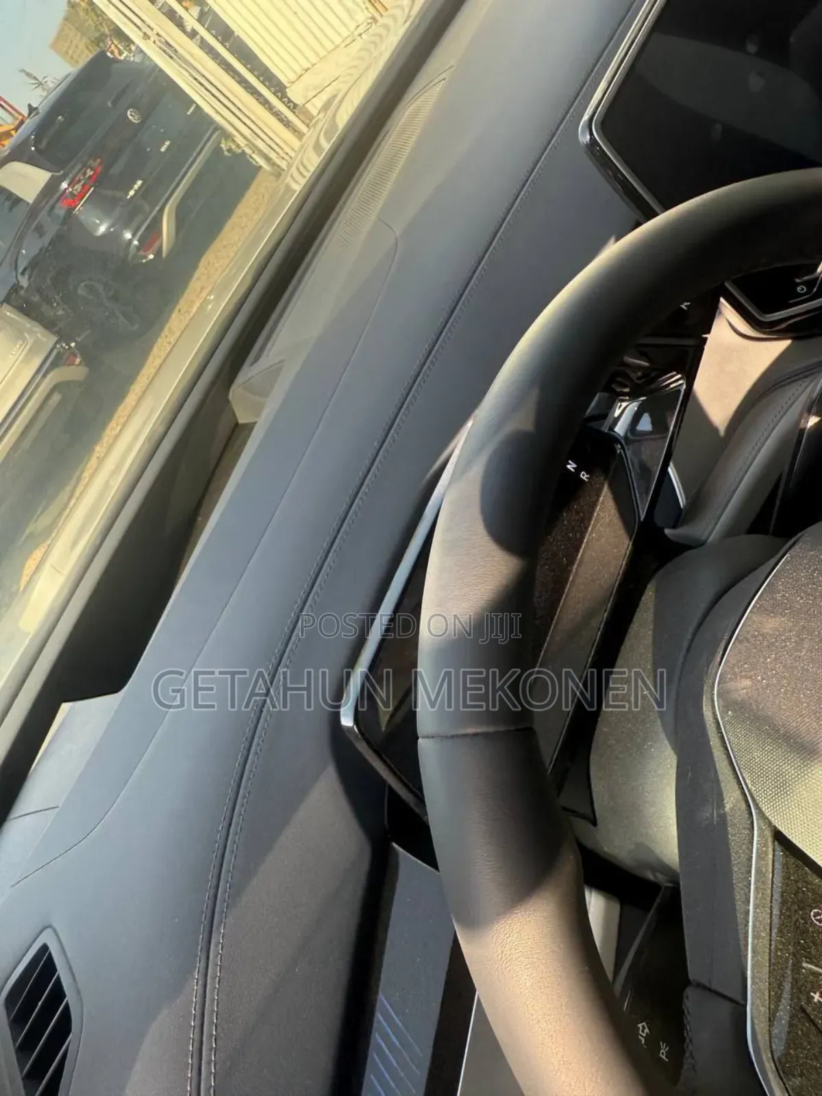 New Volkswagen ID.6 2024 Gold